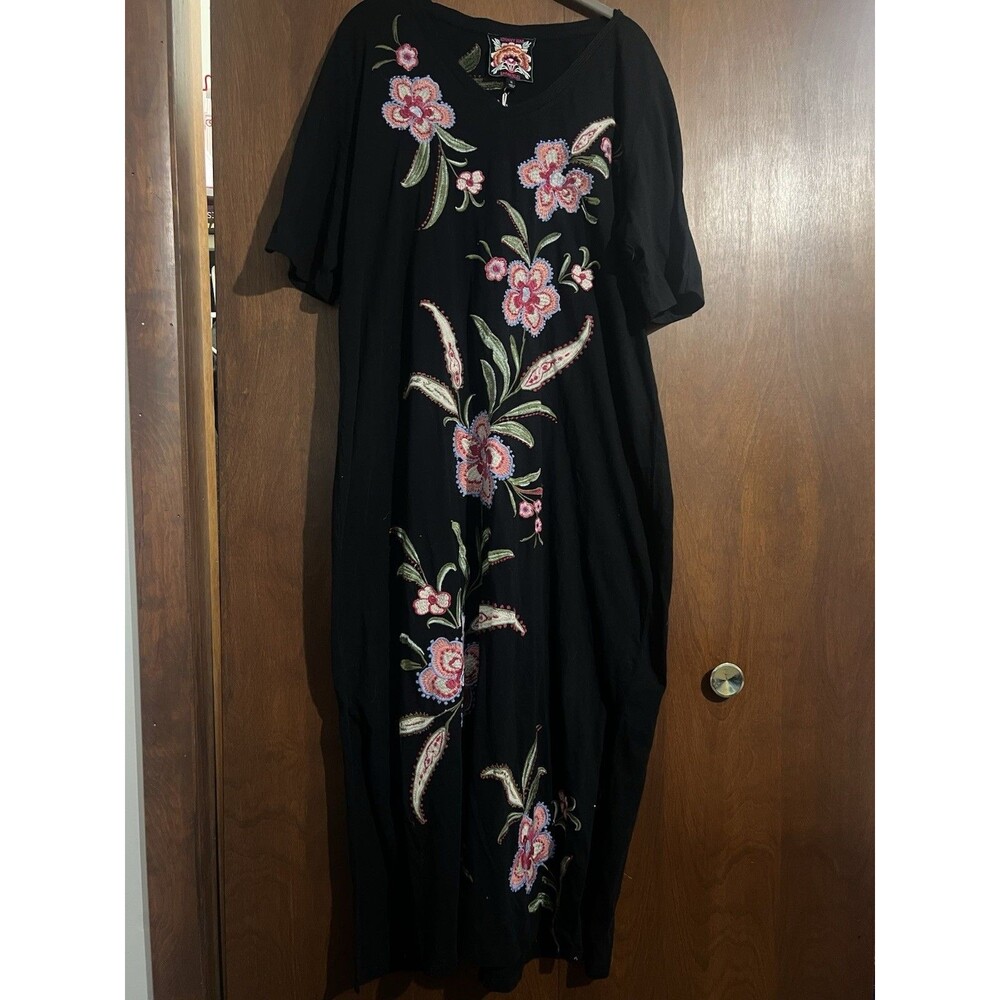 Johnny Was Libbi Trapunto Embroidered Midi Tee Dress Black  XL Slit Short Sleeve